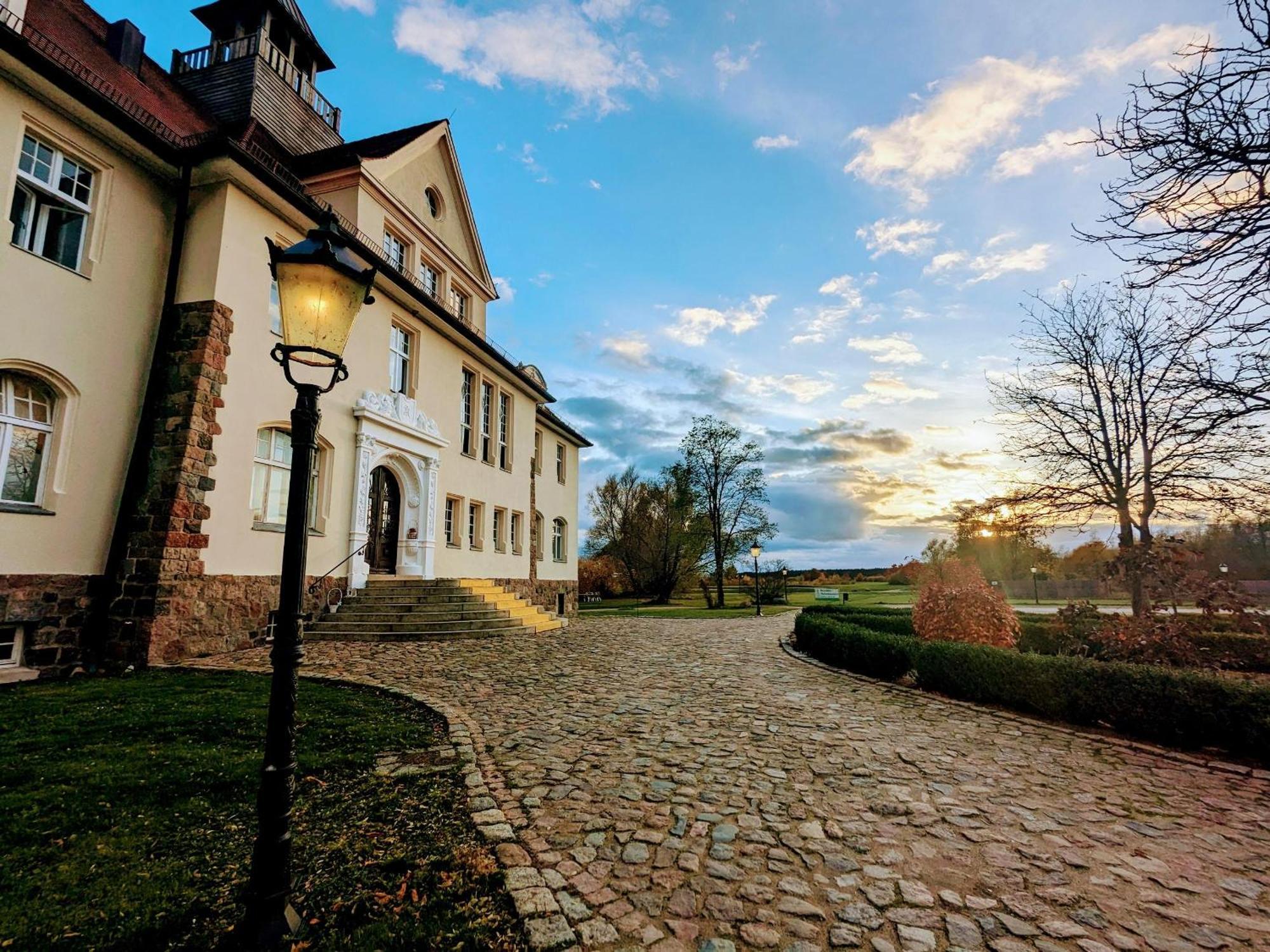Schloss Krugsdorf Golf & Hotel Экстерьер фото